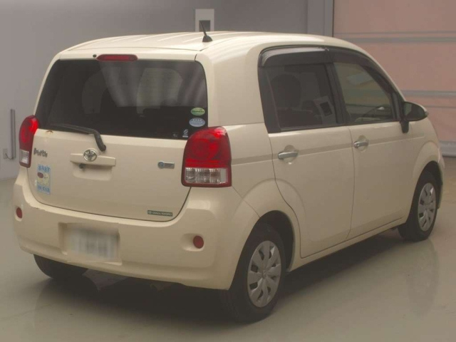 TOYOTA PORTE 2014