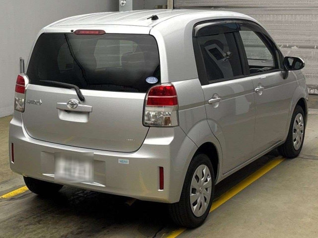 TOYOTA SPADE 2015