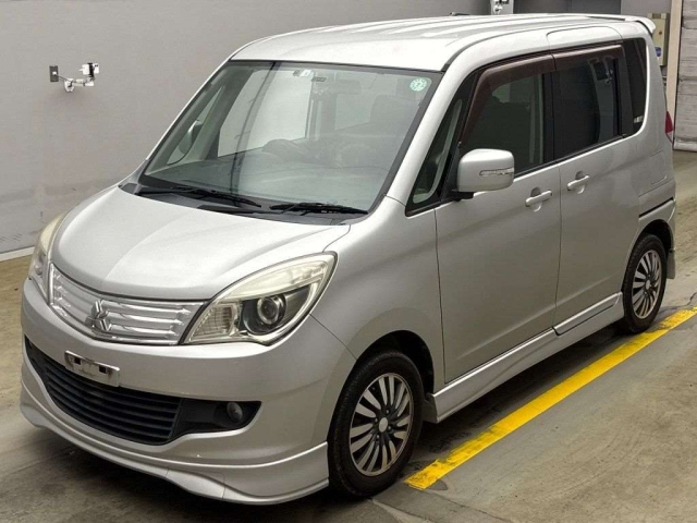 MITSUBISHI DELICA D2 2012