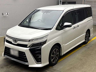 TOYOTA VOXY 2021