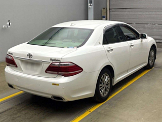 TOYOTA CROWN 2010