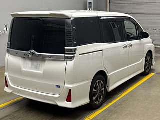 TOYOTA VOXY 2021