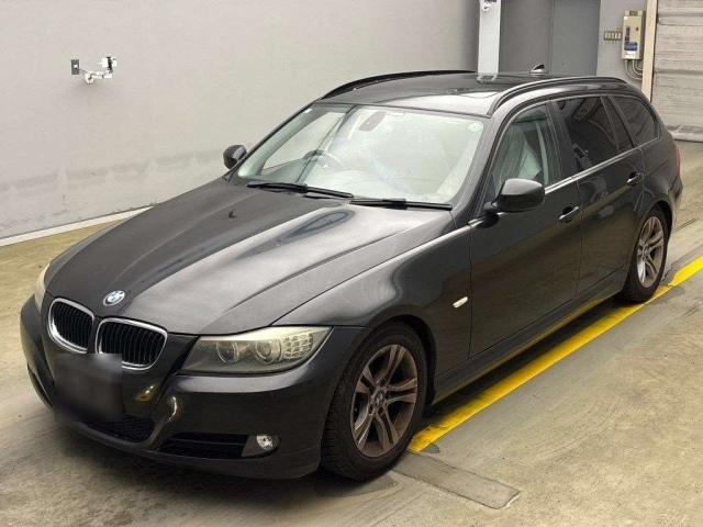 BMW 3 SERIES 2011