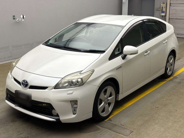 TOYOTA PRIUS 2013