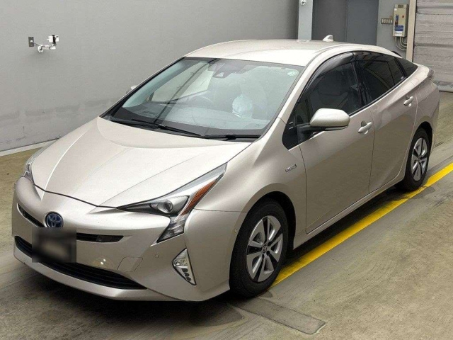 TOYOTA PRIUS 2016