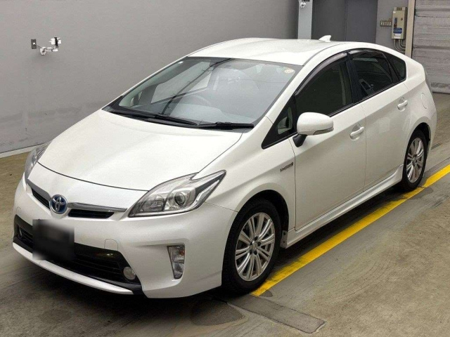 TOYOTA PRIUS 2015