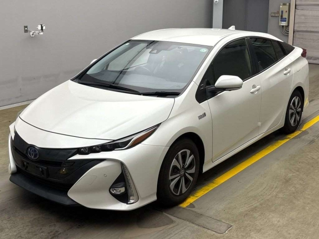 TOYOTA PRIUS PHV 2020