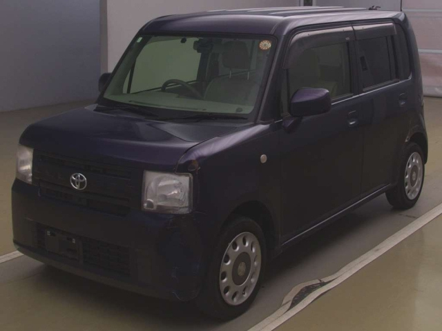 TOYOTA PIXIS SPACE 2015