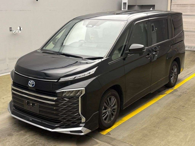 TOYOTA VOXY 2022