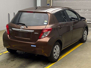 TOYOTA VITZ 2012
