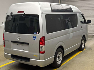 TOYOTA HIACE VAN 2016