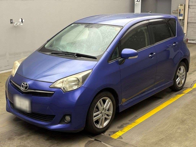 TOYOTA RACTIS 2012