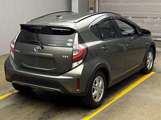 TOYOTA AQUA 2019