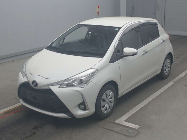 TOYOTA VITZ 2020