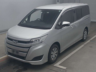 TOYOTA NOAH 2020