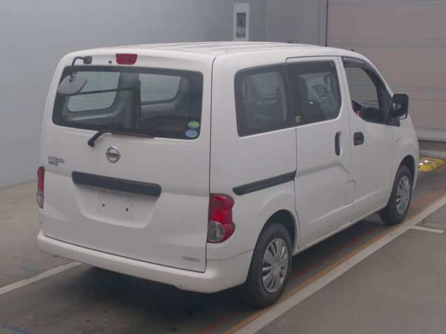 NISSAN NV200 2020