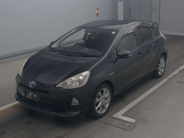 TOYOTA AQUA 2012