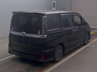 TOYOTA VOXY 2016