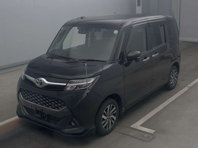 TOYOTA TANK 2018