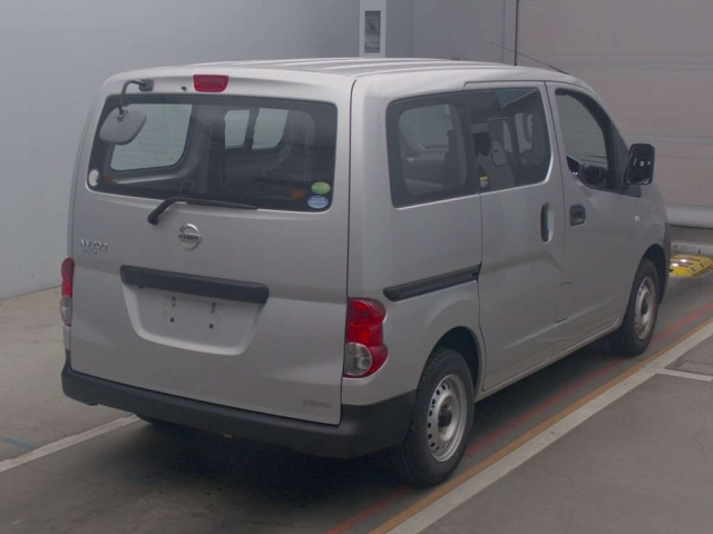 NISSAN NV200 2020