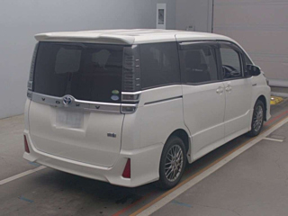 TOYOTA VOXY 2017