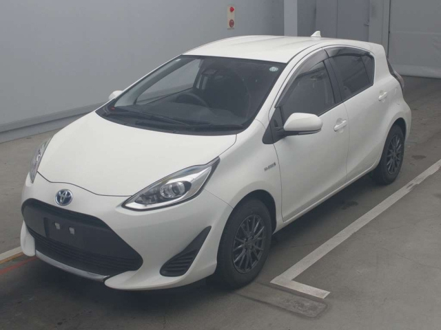 TOYOTA AQUA 2020