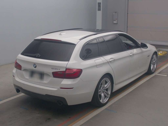 BMW 5 SERIES 2016