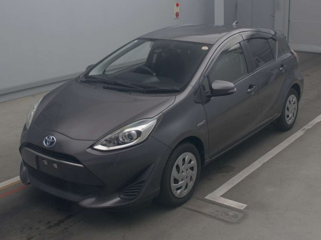 TOYOTA AQUA 2018