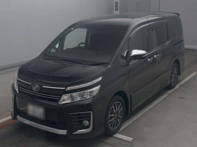 TOYOTA VOXY 2015