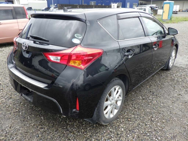 TOYOTA AURIS 2013