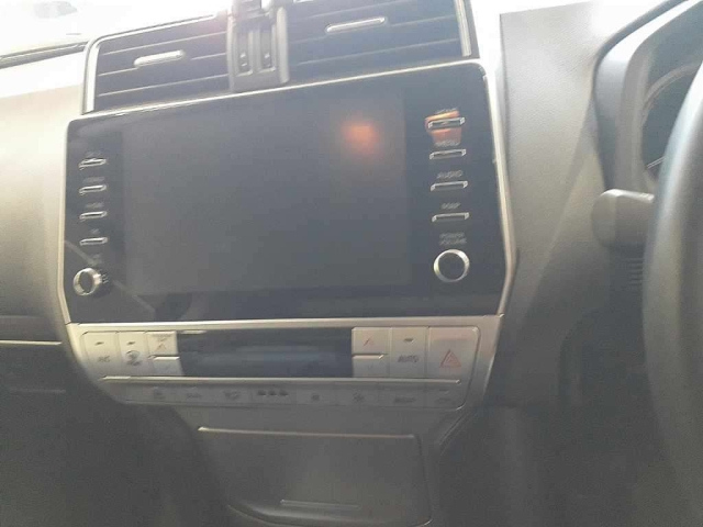 TOYOTA LAND CRUISER PRADO 2023