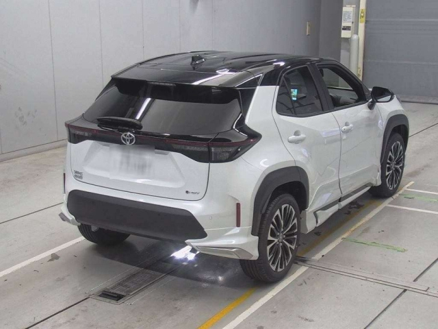TOYOTA YARIS CROSS 2025