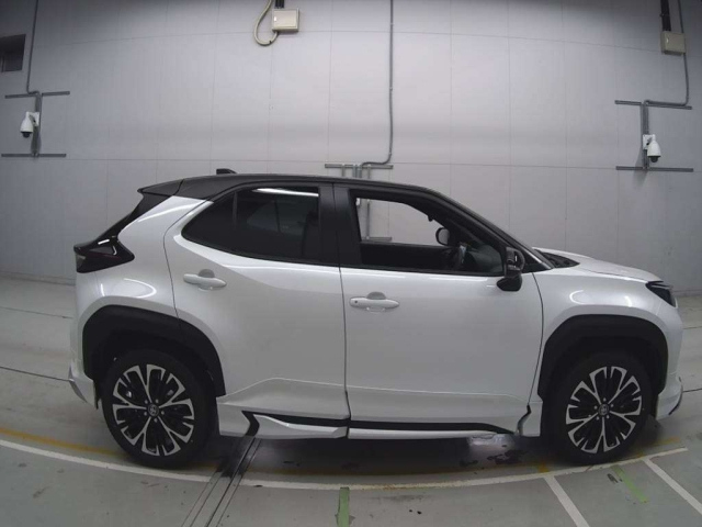 TOYOTA YARIS CROSS 2025