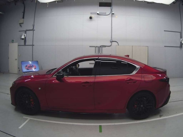 LEXUS IS 2021