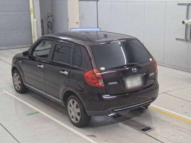 MAZDA VERISA 2009