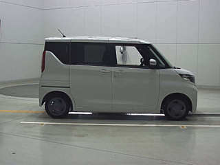 NISSAN ROOX 2023