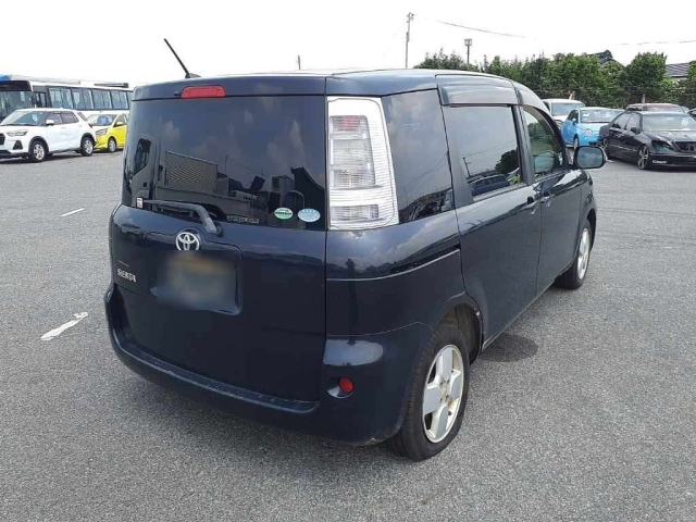 TOYOTA SIENTA 2014