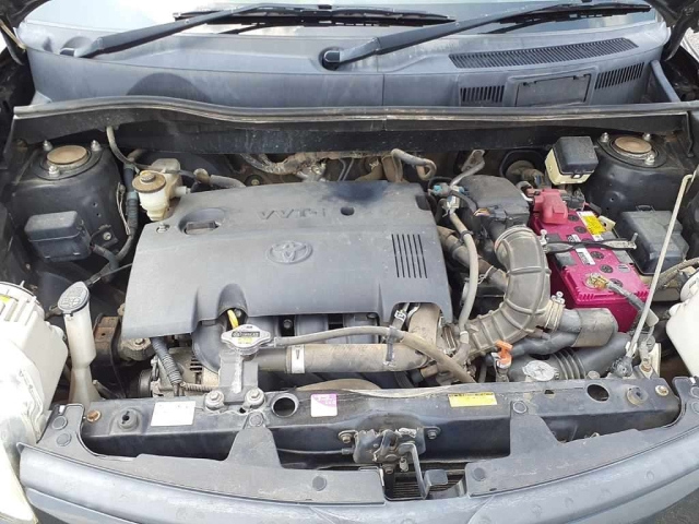 TOYOTA SIENTA 2014