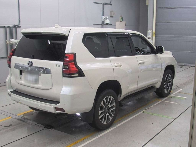TOYOTA LAND CRUISER PRADO 2023