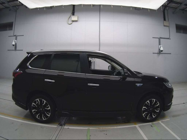 MITSUBISHI OUTLANDER PHEV 2015