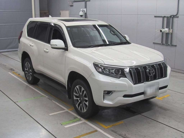 TOYOTA LAND CRUISER PRADO 2023