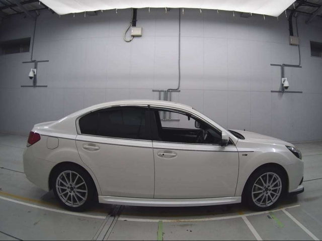 SUBARU LEGACY B4 2012