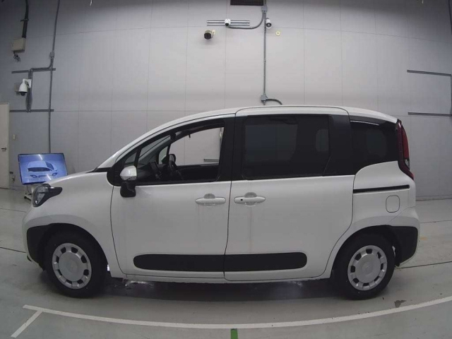 TOYOTA SIENTA 2025