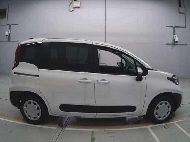 TOYOTA SIENTA 2025