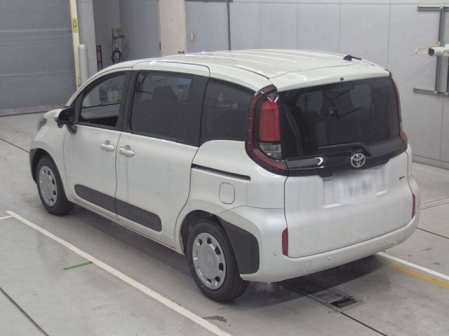 TOYOTA SIENTA 2025