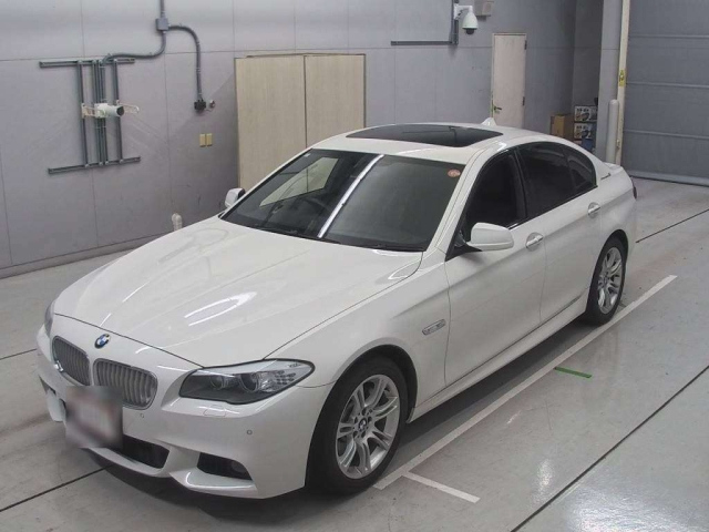BMW 5 SERIES 2013