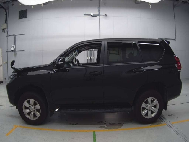 TOYOTA LAND CRUISER PRADO 2021