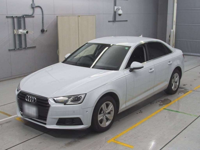 AUDI A4 2017