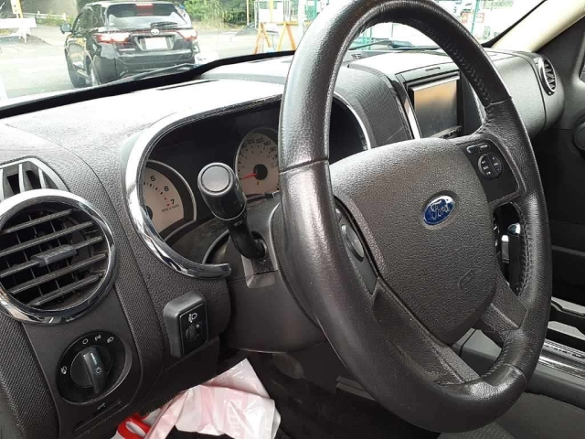 FORD EXPLORER 2010
