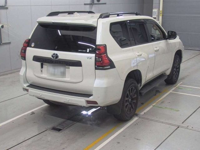 TOYOTA LAND CRUISER PRADO 2023